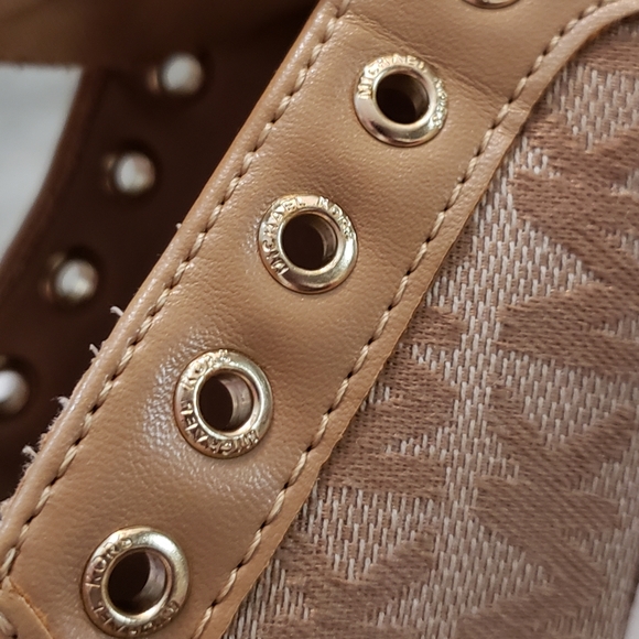 Michael Kors Girls Sz 12 Sneakers 👟 - Picture 6 of 13